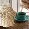 Création-dune-Lanterne-Décorative-en-Pot-avec-Corde-en-Macramé